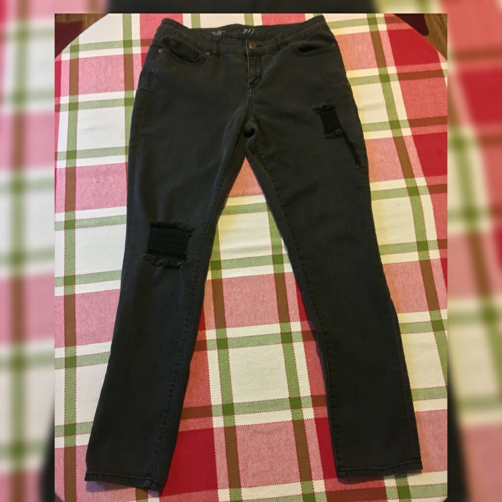 The Limited 917 Distressed Skinny Jeans Size 14